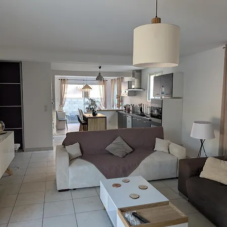 House 10 Min From St Florent